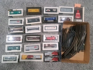 HO Scale Lot - Train Cars (18), Engines (3), Atlas Track. Precision, ATT,Parkway - Picture 1 of 11