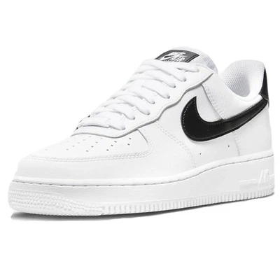 Scarpe Nike Wmns Air Force 1 '07 Taglia 38 Cod DD8959-103 Bianco - Immagine 1 di 4