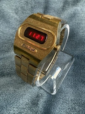 Bulova 1974 LED rojo 10KT. G.F. Reloj TRIM Base Metal Bisel N4 Duquesa EE. UU. Foto 1 de 4
