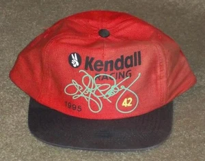 CAPPELLO AUTOGRAFATO KENDALL RACING #42 KYLE PETTY FACSIMILE 1995, MISURA REGOLABILE - Foto 1 di 4