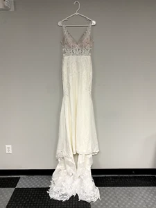 Essense of Australia Wedding Dress - Size 10 - Picture 1 of 6