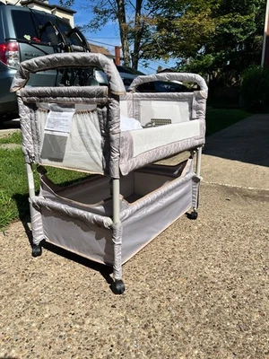 Cuna para dormir Arm's Reach Clear-Vue Foto 1 de 4