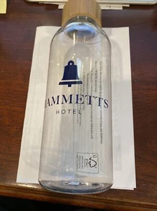 HAMMETTS HOTEL Bottiglia acqua trasparente NUOVA - Foto 1 di 3