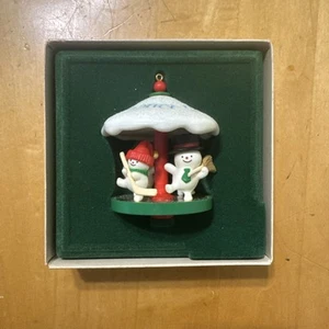 HALLMARK KEEPSAKE SNOWMAN CAROUSEL CHRISTMAS ORNAMENT 1982 (QX478-3) - Picture 1 of 4