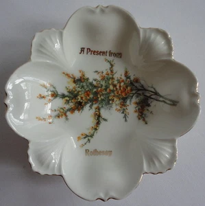 Present From Rothesay Scotland Souvenir Scalloped Dish Victoria Czechoslovakia - Picture 1 of 1