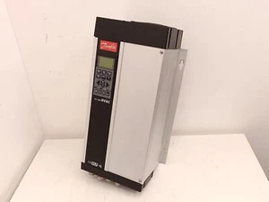 Danfoss VLT6008HT4C54STR3DLF00A00C0 VLT 6000 HVAC Drive - Bild 1 von 12
