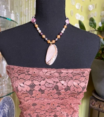 Collar de perlas Shell grande llamativo, gargantilla, colgante de abulón grande para mujer EE. UU. Foto 1 de 4