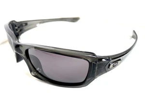 Gafas de sol Oakley (4+1) cuadradas 03-141 grises 54 mm envolventes para hombre 54-19 hechas en EE. UU. - Imagen 1 de 6
