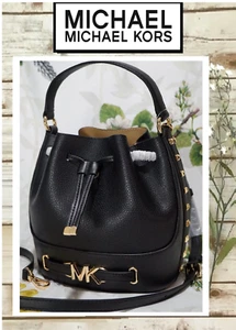 NWT Michael Kors Reed Medium STUDDED Belt Bucket X-Body Handbag In BLACK Leather - Picture 1 of 17