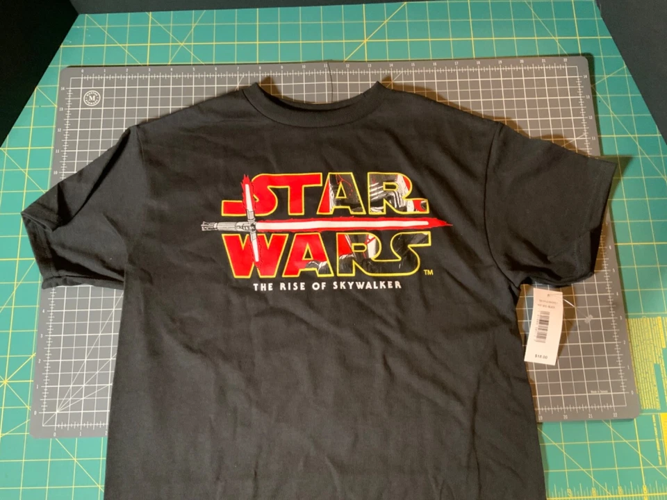 Mad Engine Star Wars The Rise of Skywalker Kids T-shirt Size 8/10 With Tags