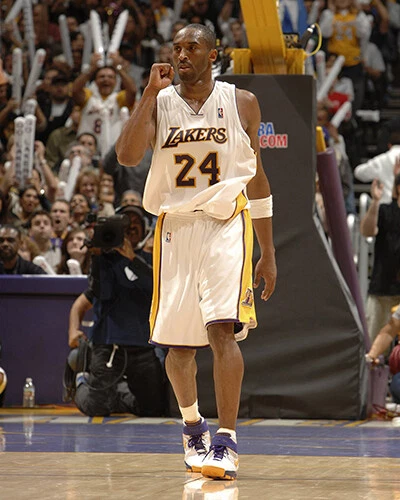 KOBE BRYANT LOS ANGELES LAKERS 8X10 PHOTO - Image 1 of 1