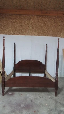 Bassett King Size Poster Bed Carved Cherry Designer - Image 1 of 4