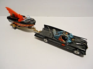 CORGI BATMOBILE & BATBOAT WITH TRAILER SET ENGLAND DIECAST VINTAGE 1976 RARE - Picture 1 of 7