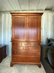 Armoire Chest of Drawers & Storage Selfs. Solid wood, made by Stanley Furniture - Picture 1 of 4