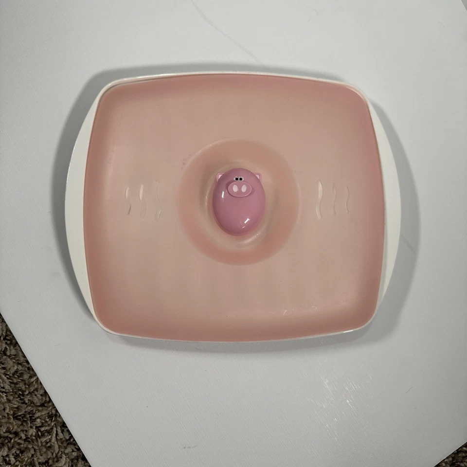 Joie Oink Oink Pig Microwave Bacon Tray & Splatter Lid - Image 1 of 4