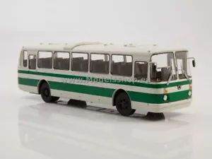 LAZ-699R bus , coach /white-green/ - Imagen 1 de 6