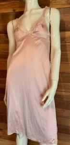 VINTAGE MONTGOMERY WARD LIGHT MAUVE SIZE 34 BRA SLIP #13165 - Picture 1 of 9