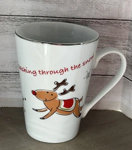 Taza de café de Navidad North Pole Trading Co Jingle Bells corriendo por la nieve - Imagen 1 de 6