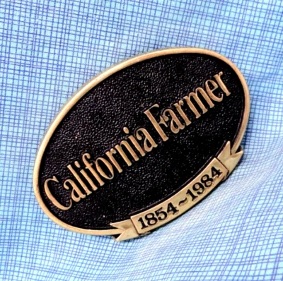 California Farmer Belt Buckle Farm Magazine 1854 1984 Brass Vtg Jadco    .QRT409 - Imagem 1 de 4