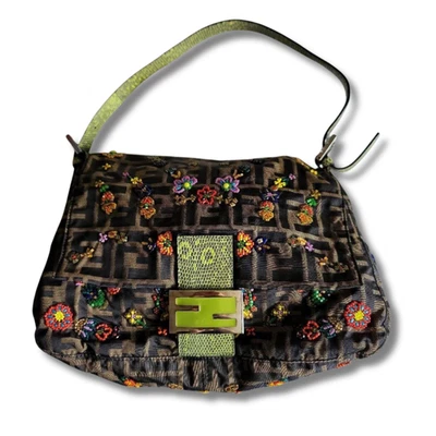 Bolso de Hombro FENDI Mamma Baguette Bordado con Cuentas 25cmx15cmx4cm NNCk23 Foto 1 de 4