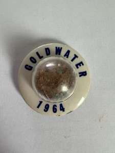 1960's Presidential Election "Goldwater - 1964" 1,25" 3-D Gold Water Circle Pin - Bild 1 von 4