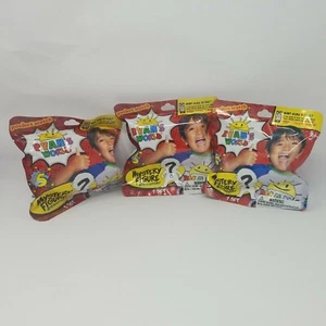 Konvolut 3 Ryan's World Taschenuhr Serie 5 Mystery Figur mit 1 Zubehör - Bild 1 von 4