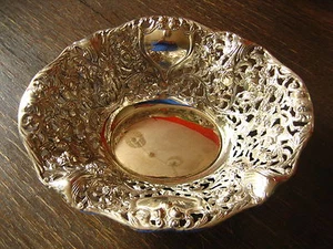 überaus reizende Jugendstil Schale Konfektschale mit Durchbruch Rosen silber pl - Picture 1 of 3