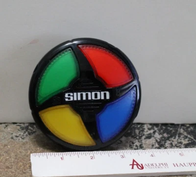 Juego electrónico Travel SImon 4' de ancho, 1" de alto (PROBADO) Foto 1 de 3