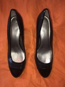 Circa Joan & David Lux schwarze Zehenkappe Pumps 10 1/2 M - Bild 1 von 11