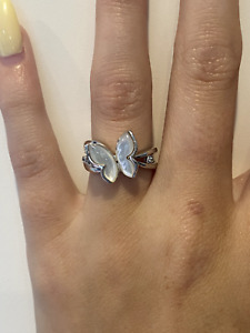 Cute Stainless Steel Ring w/ a Mother of Pearl Butterfly Center Stone Size 5