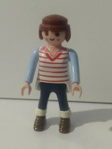 PLAYMOBIL FIGURA MUJER MODERNA 25/5/19 - Picture 1 of 1