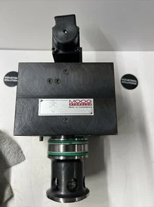 Moog Prop Ventil XWB10087-001-21 HPN706262 mit Moog XEB14069-001-21 HPN209717 - Bild 1 von 3