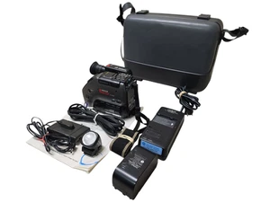 Minolta Master C-618 VHS-C Video Camera w/ Case Tested - Picture 1 of 8