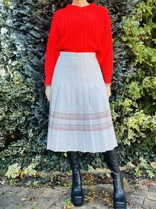 Vintage 1980s Pleated Skirt, StripedTennis Style High Waist Midi Skirt, Grey 10 - Picture 1 of 7