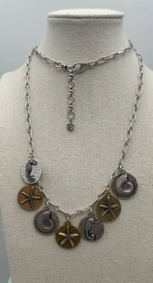 Collar Colgante Lucky Brand Tono Plata y Oro Vida Marina Vida Marina Dije Foto 1 de 4