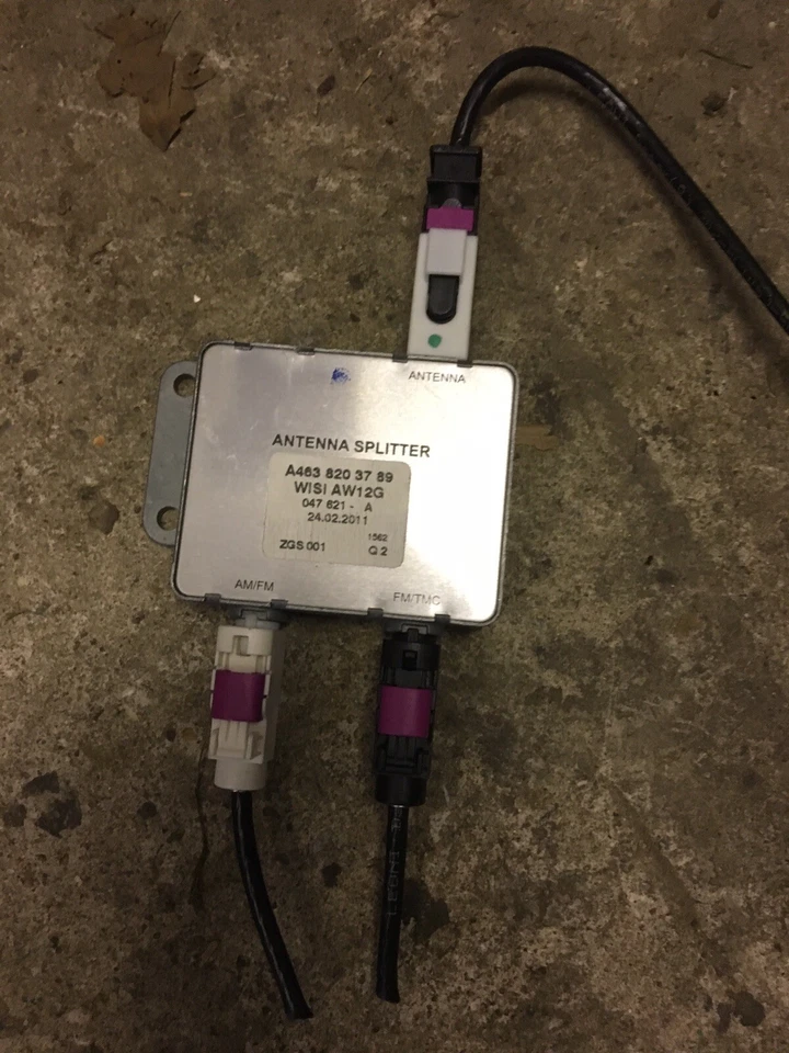 MERCEDES-BENZ W204 C220 ANTENA NAVEGACIÓN POR SATÉLITE UNIDAD MÓDULO DIVIDIDO 2011 A4638203789 Foto 1 de 1