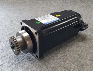 KAWASAKI / SANYO DENKI  AC SERVO MOTOR  R2AA1020AFCPKA - Picture 1 of 8