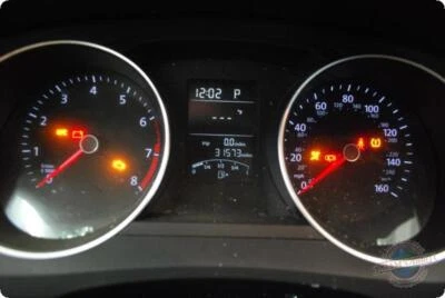 Used Engine Valve Cover fits: 2015 Volkswagen Jetta  Grade A - Image 1 of 4