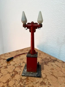 Vintage Red Double Street Lamp Post – O Gauge Model Railroad Accessory 8.5" - Picture 1 of 11
