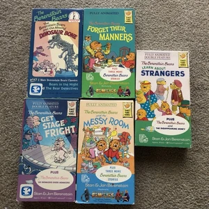 The Berenstain Bears VHS Vintage 1980s Lot of 5 Tapes Strangers Forget Manners - Imagen 1 de 3