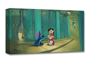 Bellas Artes Disney - Lilo y Stitch sobre Lienzo - Artista: Rob Kaz 10"H x 20"W - Imagen 1 de 1