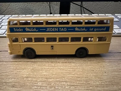 WIKING 722 Man Doppio Tetto Bus Trinkt Latte Ogni Giorno Latte Ist Gesund - Immagine 1 di 4