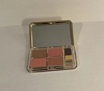 Estee Lauder Deluxe All-Over Face Compact Goddess Kiss Radiant Peach Nude Rose - Image 1 of 3