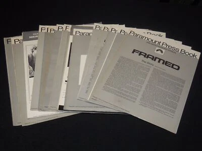1970'S PARAMOUNT MOVIE PRESSBOOKS LOT OF 20 - O 3812 - Image 1 of 4