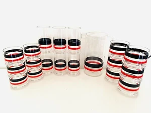 🟢 Paolo Tilche Guzzini serie Pagoda 1970 serie completa 18 bicchieri + caraffa - Foto 1 di 9