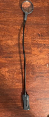 Mag Light  Carson  working magnifying, battery, lite flexible arm. Flexible - Image 1 of 4