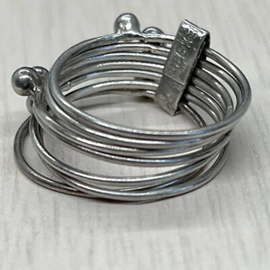 VINTAGE STERLINGSILBER RING gestempelt, aber schwer zu lesen 7 dünne Bänder - Bild 1 von 4