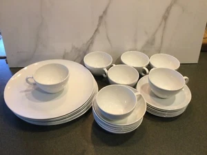Vintage Mid-Cent. Mod Centura Corning White Plates, Bowels, Saucers, Coffee Cups - Bild 1 von 8