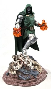 Diamond Gallery Marvel Comic Gallery Doctor Doom - Photo 1/1