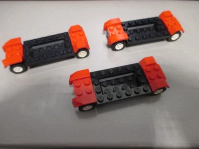 LEGO; 3 Stück 30029 Chassis Platte Fahrgestell Auto 4x10 ; Räder; Kotflügel;(Y) - Bild 1 von 4